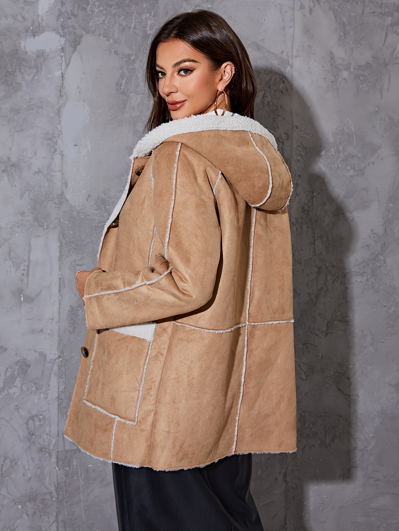 Clara | Beige pluizig jasje