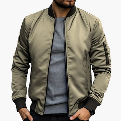 Finn | Bomberjack