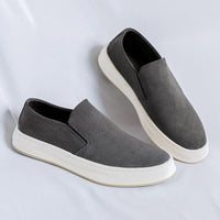 Grijs