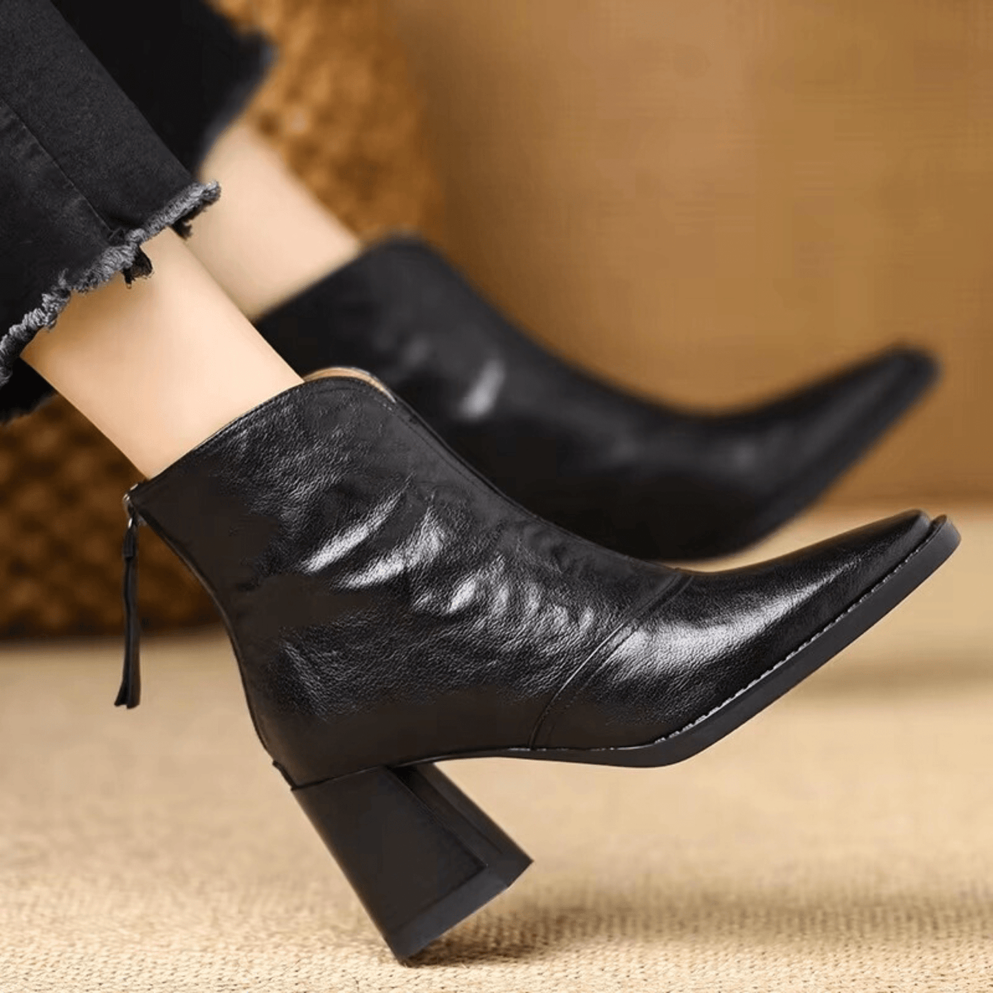 Claudia | Luxe Enkellaars met Medium Hak