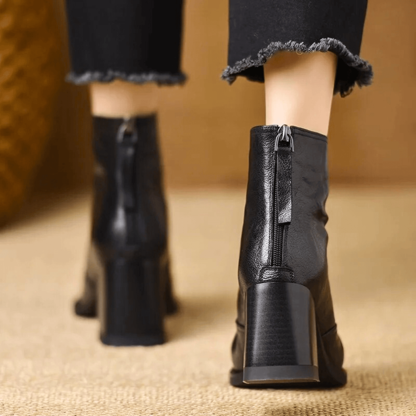 Claudia | Luxe Enkellaars met Medium Hak